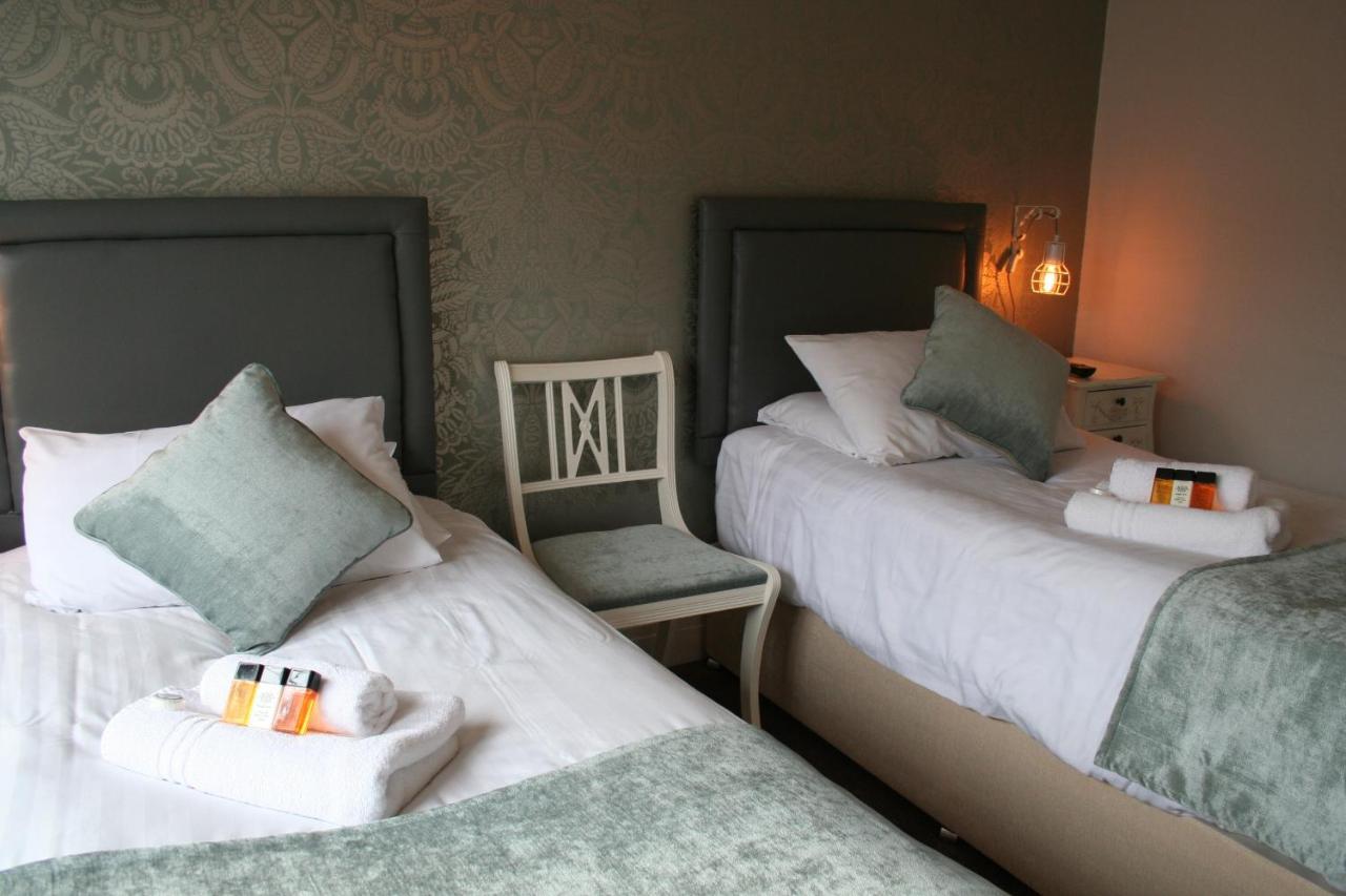 Hotel The Lady Elizabeth Sudbury  Esterno foto