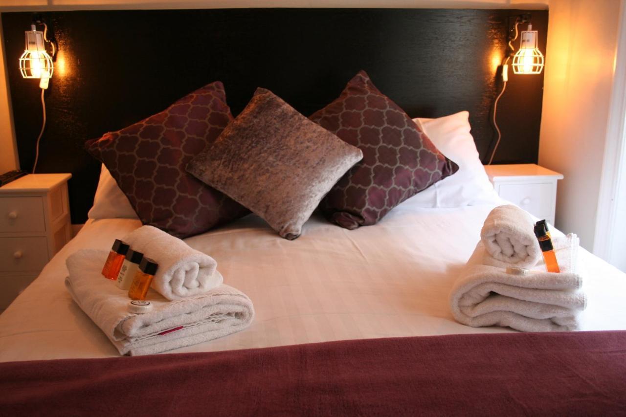 Hotel The Lady Elizabeth Sudbury  Esterno foto