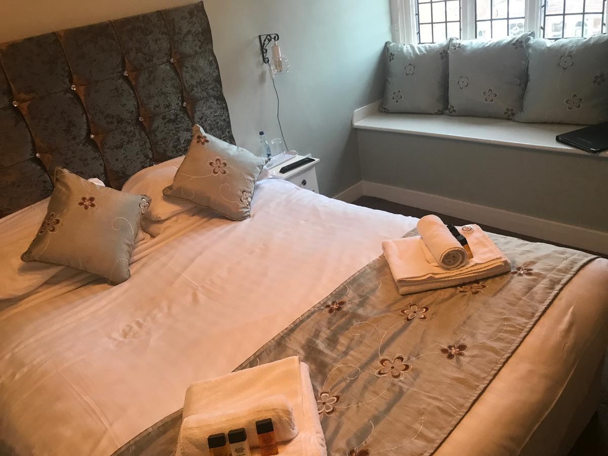 Hotel The Lady Elizabeth Sudbury  Esterno foto