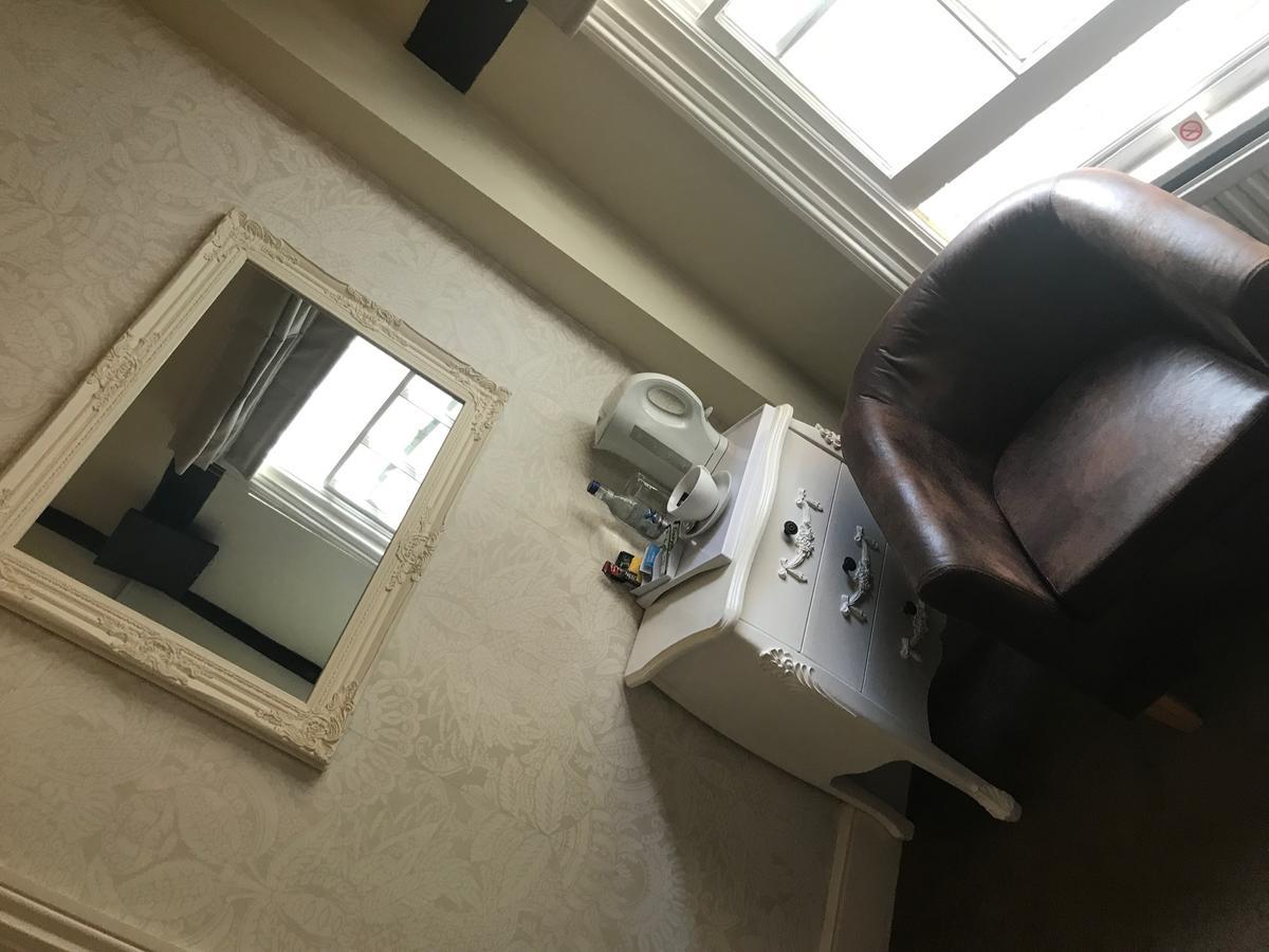 Hotel The Lady Elizabeth Sudbury  Esterno foto