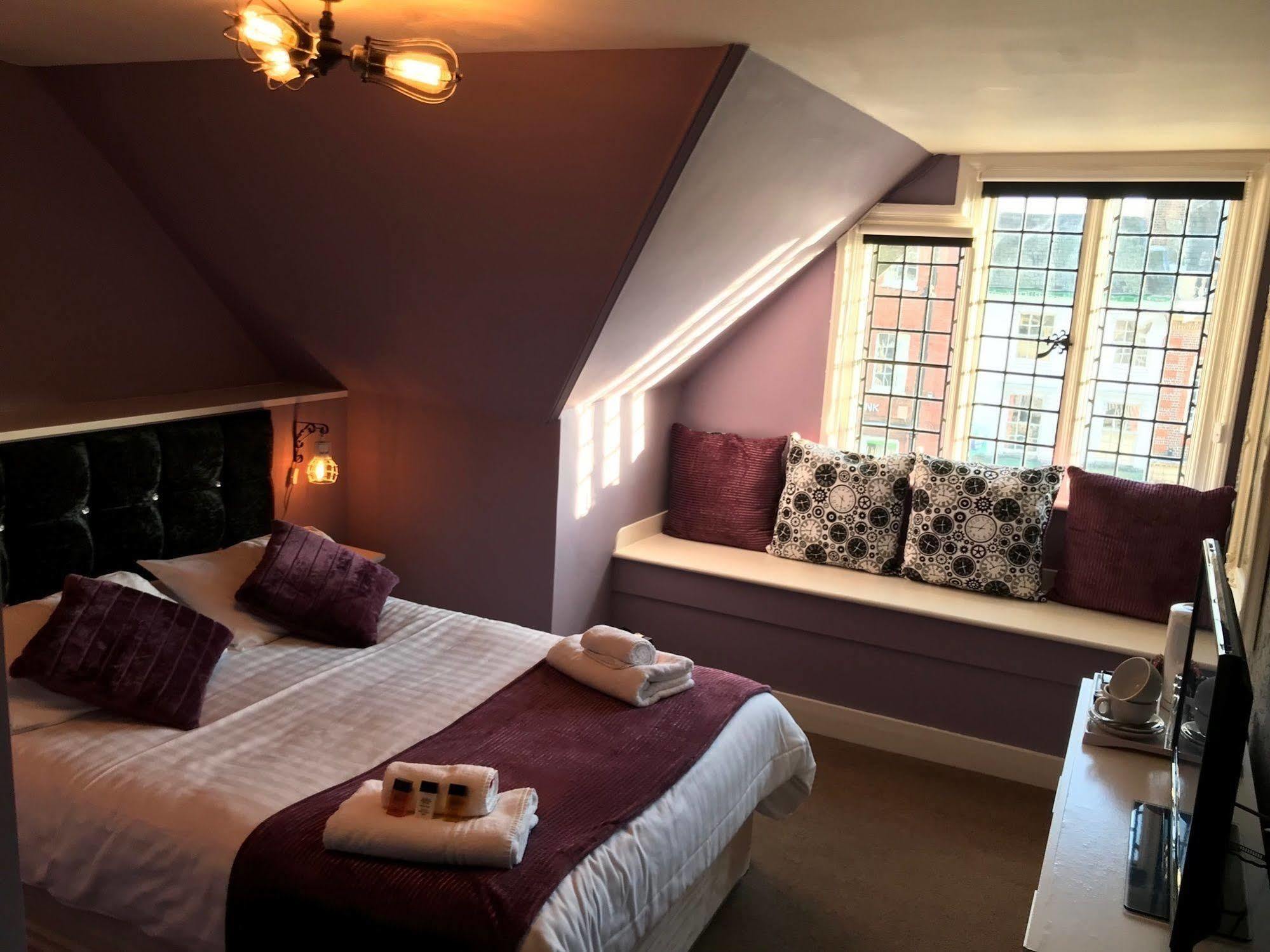 Hotel The Lady Elizabeth Sudbury  Esterno foto